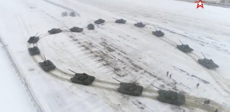 16 tankla evlilik teklif etti (DHA)