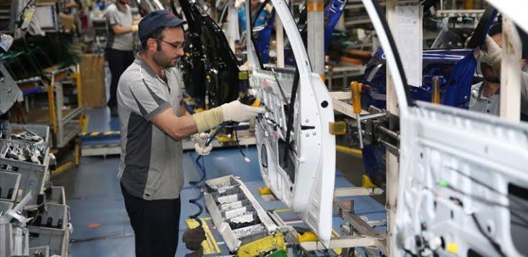 2 dev şirket koronavirüs nedeniyle üretime ara veriyor