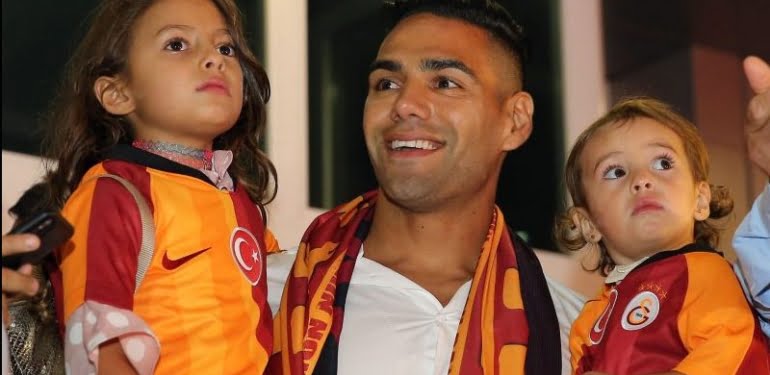 ‘Falcao yüzünden aile düzenim bozuldu’
