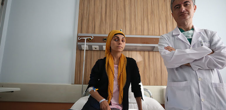 Karanlık dünyası kornea nakliyle aydınlandı