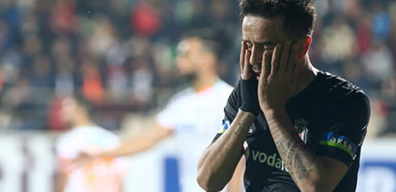 Beşiktaş’ta Gökhan Gönül şoku