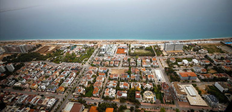 Antalya’da yabancıya konut satışında rekor… Kim nerede ev alıyor?