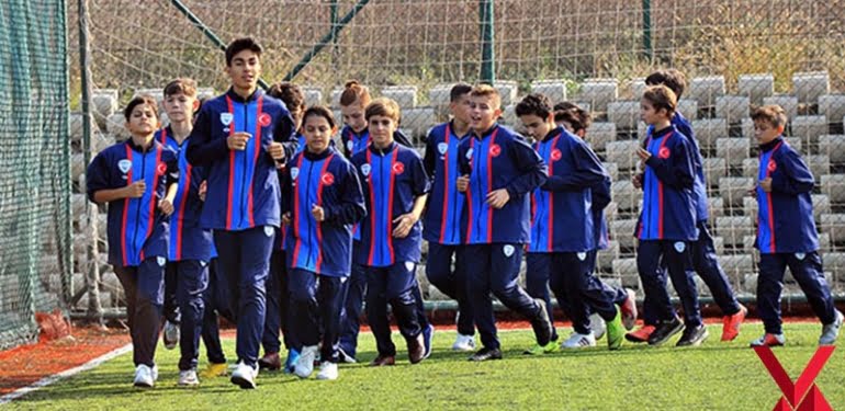 Bursa’nın yetenekli topçularına Barcelona’dan ikinci özel davet