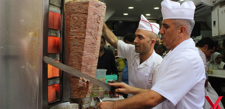 Dönere dikkat: Yanarsa kanser, çiğ kalırsa ishal yapıyor