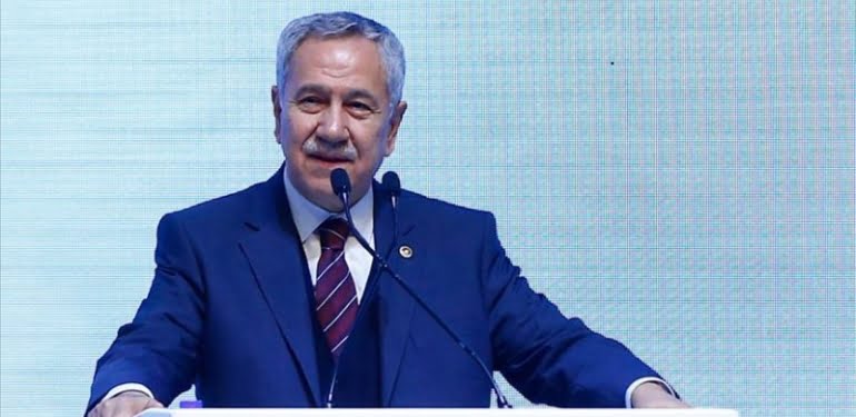 Danışıklı dövüş mü var? Arınç o sözleri Erdoğan’ın bilgisi dahilinde mi söyledi?