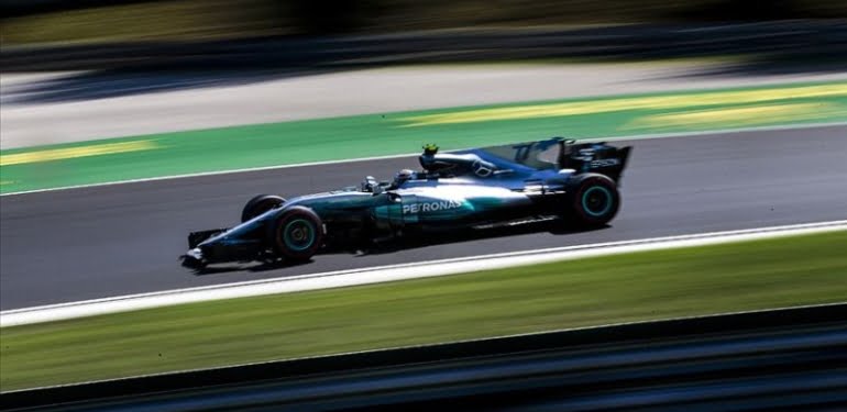 ABD’de pole pozisyonu Bottas’ın