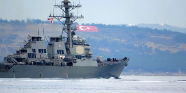 abd-savas-gemisi-canakkale-bogazindan-gecti