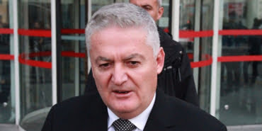 ahmet-zeki-ucok-veryansintv