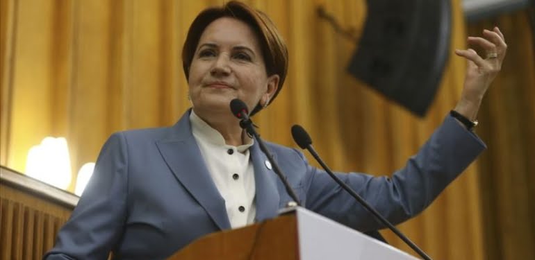 AKP’li yazardan önemli iddia: Davutoğlu, Akşener ile dirsek temasında!
