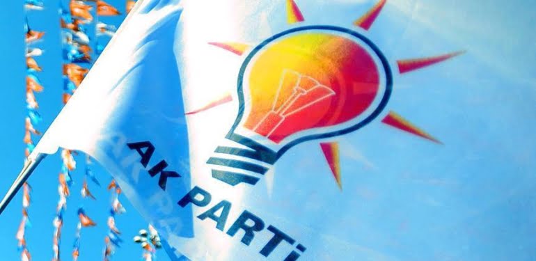 AKP’li meclis üyesi ‘ayak oyunları yapılıyor’ dedi istifa etti