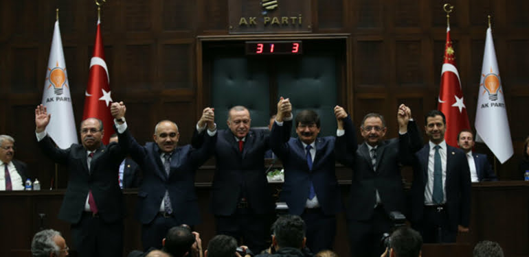 Türkiye Cumhurbaşkanı ve AK Parti Genel Başkanı Recep Tayyi