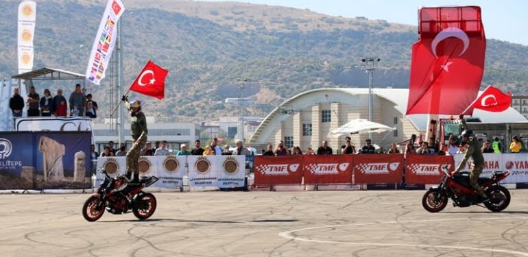 Akrobasi finalinde Mehmetçik’e akrobatik destek