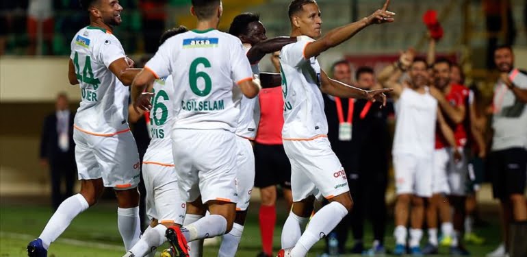 Alanyaspor, Kasımpaşa’ya patladı