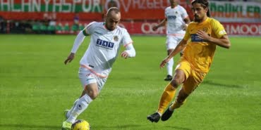 alanyaspor-evinde-farkli