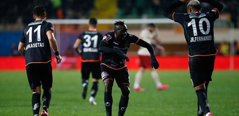 Alanyaspor, Galatasaray karşısında avantajı elde etti