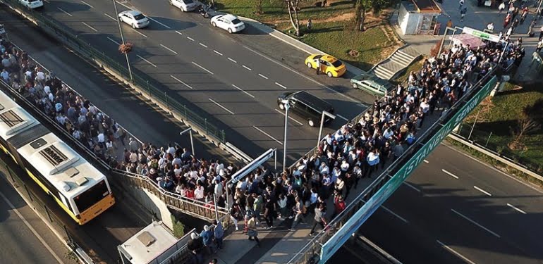 altunizade-metrobüs1