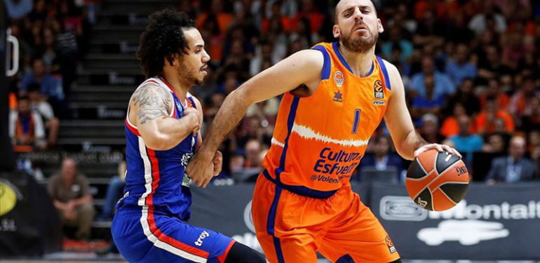 Anadolu Efes İspanya’da kazandı