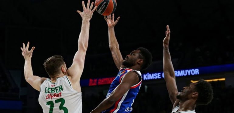 Anadolu Efes’ten tarihi galibiyet serisi