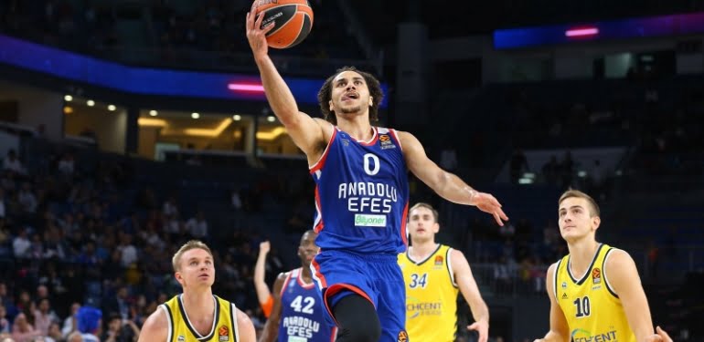 anadolu-efes-uzatmada-galibiyete-yurudu