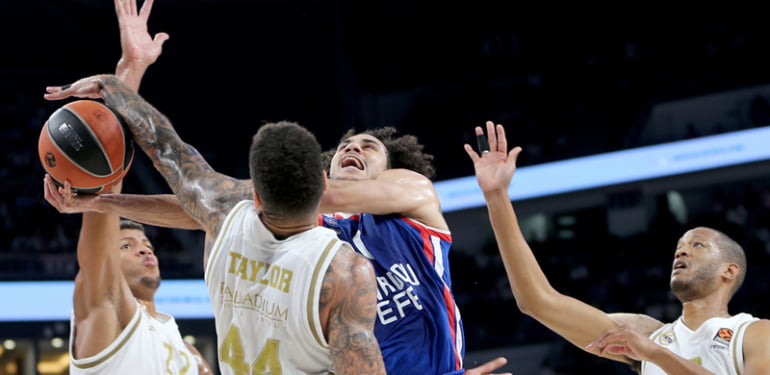 Anadolu Efes - Real Madrid