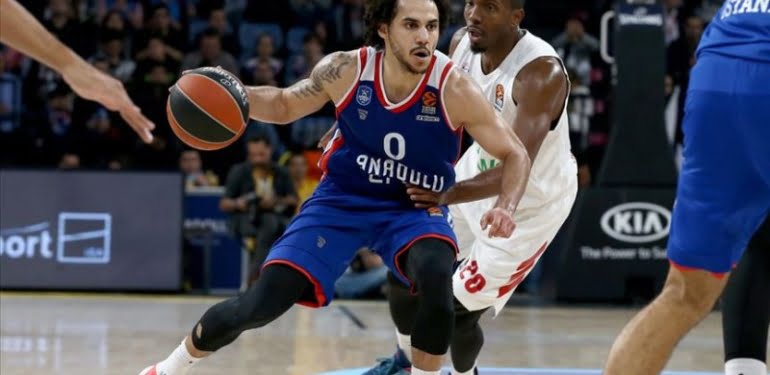 anadolu-efes-zirvenin-sahibi