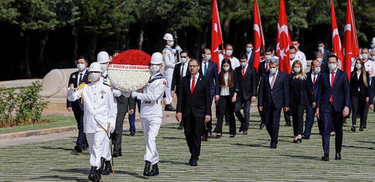 Anıtkabir’de 19 Mayıs töreni