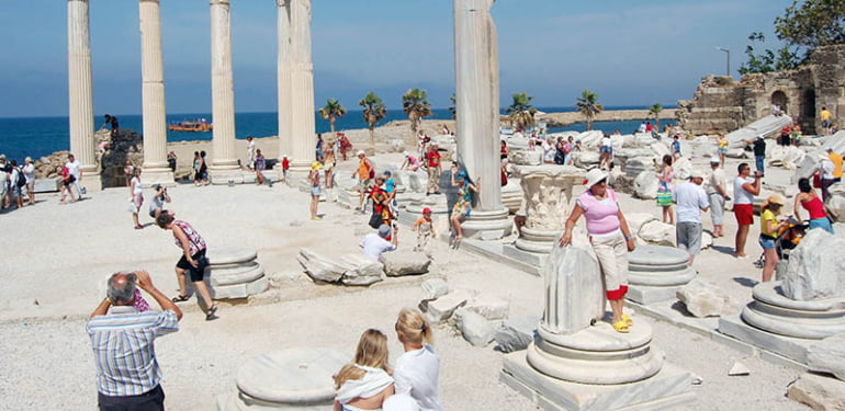 antalya-yaz-turizminde-dunya-birincisi_8108_dhaphoto1