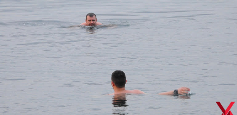 Aralık ayında denize girdiler