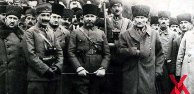 Umut dimdik ayakta