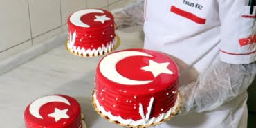 ay-yildizli-pastalara-buyuk-ilgi