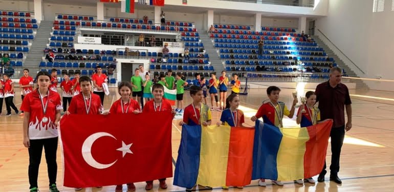 Badmintonda şampiyon Türkiye