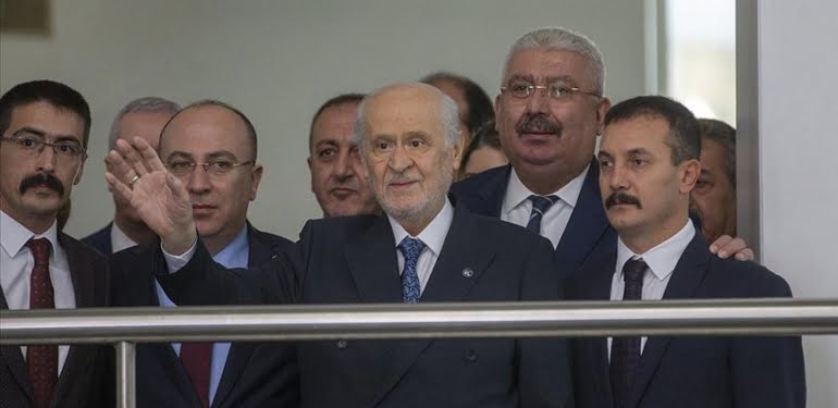 Bahçeli bırakıyor mu? MHP’de kurultay süreci başlıyor