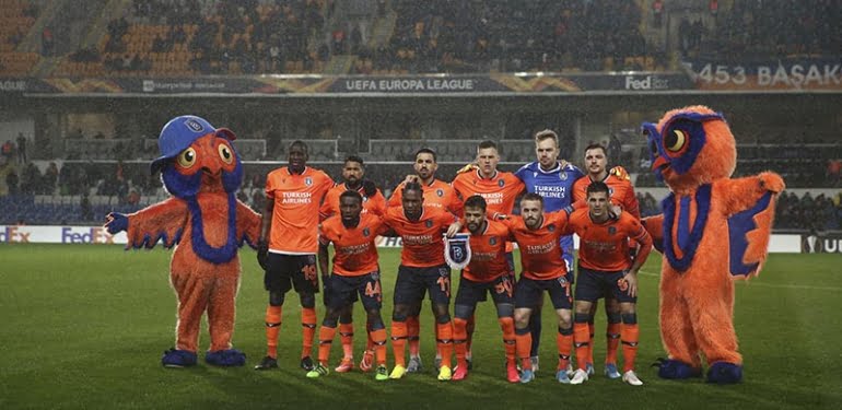 Başakşehir uzatmalarda turladı