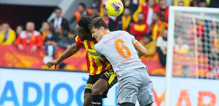 Lider Başakşehir durdurulamıyor