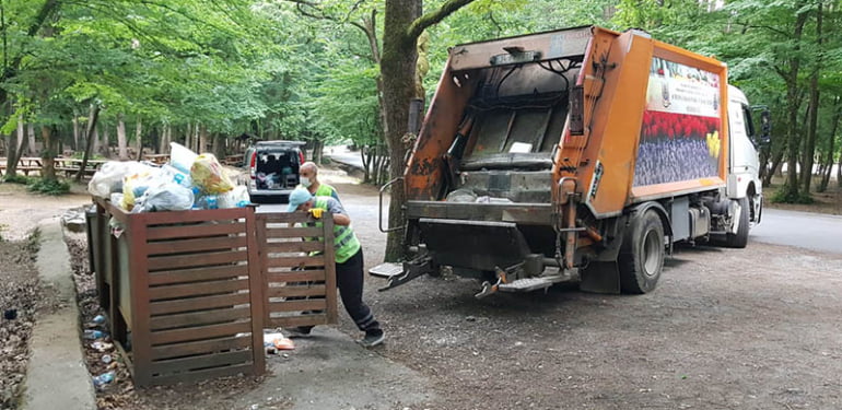 belgrad-ormani-ve-sahil-seridi-coplugu-dondu-ormandan-iki-gunden-29-ton-cop-toplandi_1539_dhaphoto9