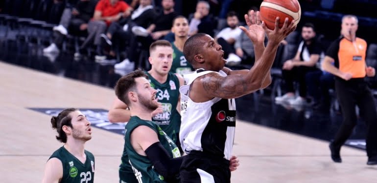 BESIKTAS SOMPO SIGORTA- TEKSUT BANDIRMA: 97-82 (FOTO: ISTANBUL, DHA)