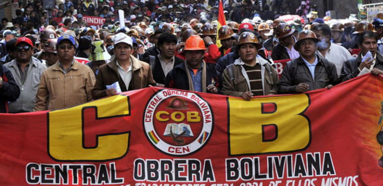Bolivya’da işçi sınıfı darbecilere karşı sahaya çıkıyor