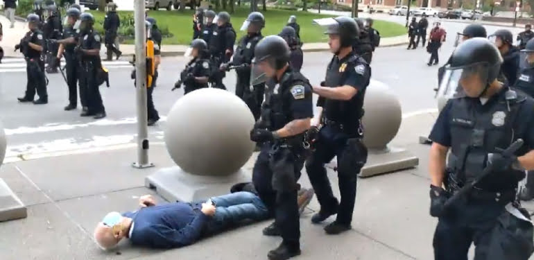Buffalo’da polis isyanı: 57 polis istifa etti