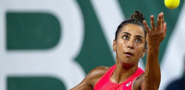 Çağla Büyükakçay yarı finalde