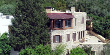 can-dundarin-villasindaki-kacak-bolumler-yikilacak_2423_dhaphoto1