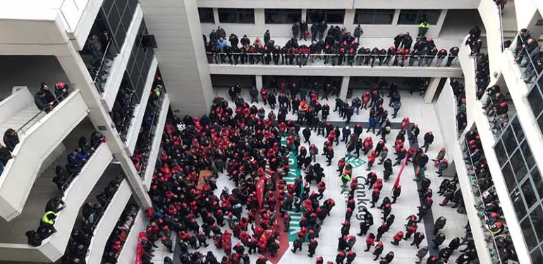 İşçiler Çankaya Belediyesi’ni bastı!