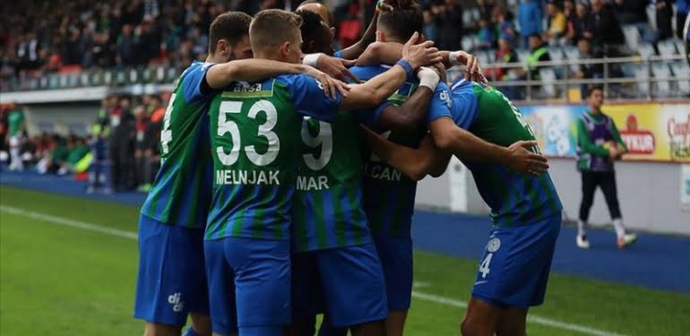 Çaykur Rizespor 3 golle galibiyete uzandı