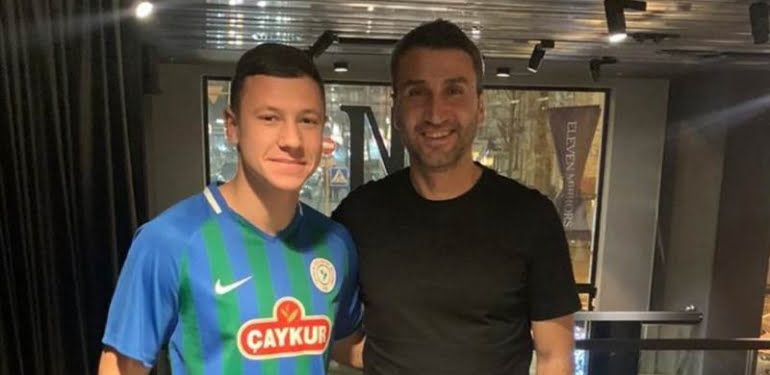 caykur-rizespor-yildiz-forvetle-imzaladi