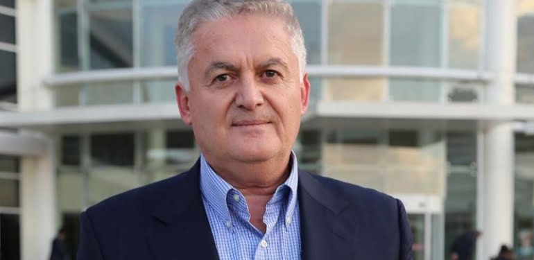 Ahmet Zeki Üçok’tan Erdoğan’a ‘Arınç’ çağrısı