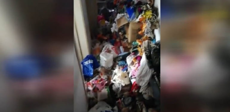 Evden 4 kamyonet çöp çıktı