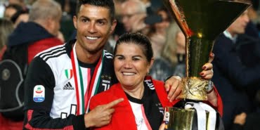 cristiano-ronaldo-dan-annesine-buyuk-jest