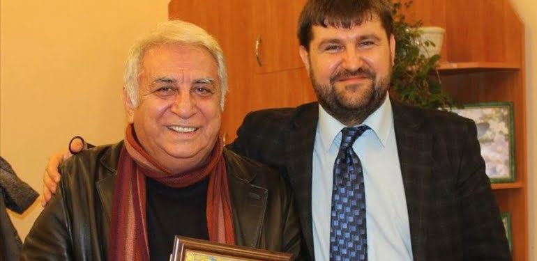 Türk tiyatrosunun ödüllü yazarı Tuncer Cücenoğlu