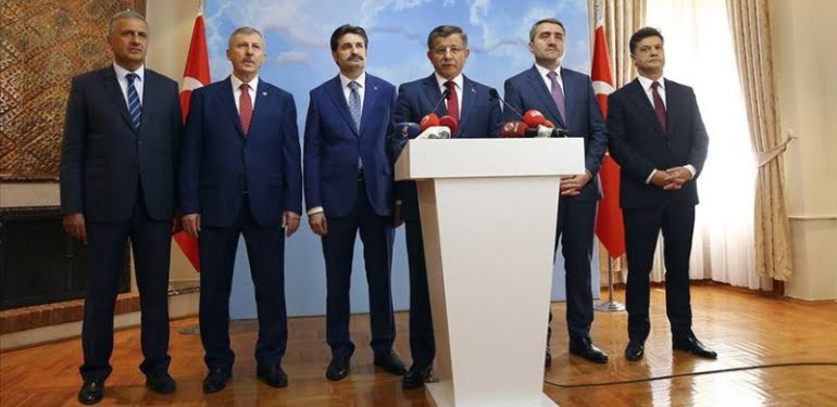 Davutoğlu’nun kaleminden AKP’ye ‘Perinçek’ eleştirisi