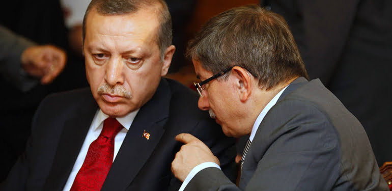 Ahmet Davutoğlu: Gezi Parkı eylemleri sırasında Erdoğan’ı Taksim’e götürmek istedim