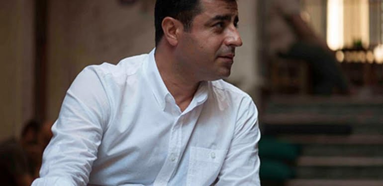 Demirtaş’tan CHP’ye tehdit: Günü geldiğinde kimse bağrına taş falan basmayacaktır